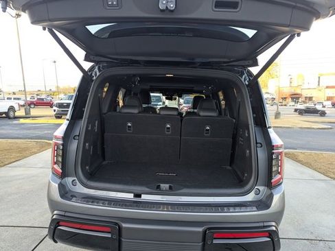 Used 2025 Nissan Armada PRO-4X w/ Pro-4X Premium Package image 21