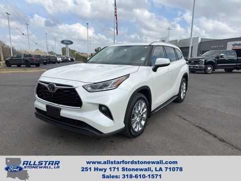 Used 2021 Toyota Highlander Limited FWD image 1