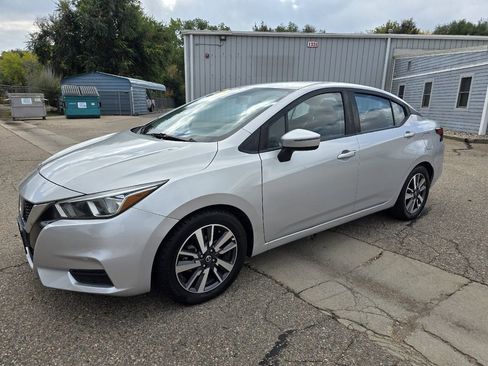 Used 2020 Nissan Versa SV image 10