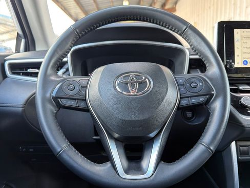 Used 2024 Toyota Corolla Cross XLE w/ Convenience Package image 22