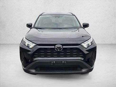 Used 2025 Toyota RAV4 XLE image 2