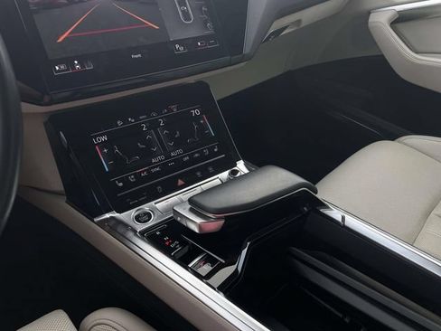 Certified 2024 Audi Q8 e-tron Prestige AWD/4WD image 30