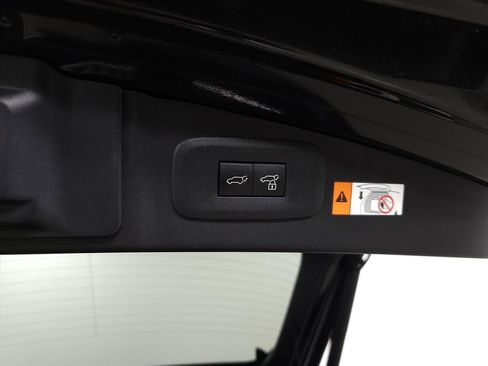 Used 2023 Lexus RZ 450e Premium image 8