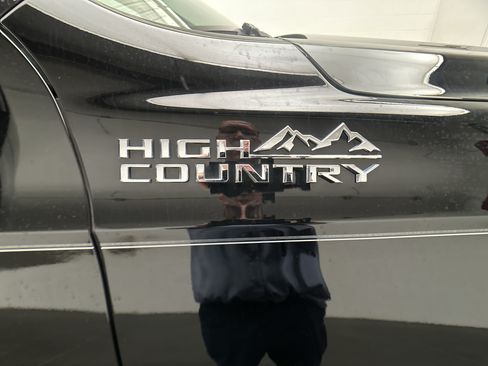 Used 2023 Chevrolet Suburban High Country w/ Max Trailering Package AWD/4WD image 15