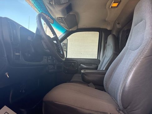Used 2007 Chevrolet Kodiak C4500 2WD Regular Cab image 9