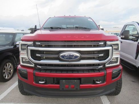 Used 2022 Ford F250 Platinum AWD/4WD image 2