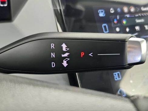 New 2027 Chevrolet Bolt RS w/ Technology Package FWD image 32