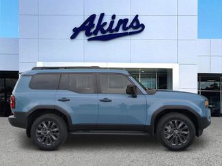 Used 2025 Toyota Land Cruiser w/ Premium Package AWD/4WD video 1