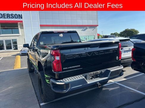 Used 2021 Chevrolet Silverado 1500 LT AWD/4WD image 8