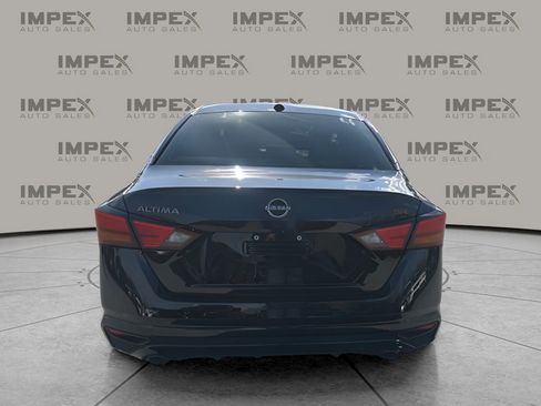Used 2024 Nissan Altima 2.5 SR w/ SR Premium Package image 4