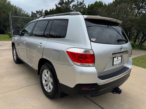 Used 2013 Toyota Highlander Plus FWD image 8
