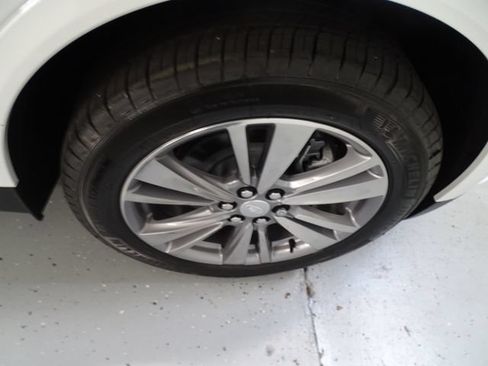 Used 2026 Cadillac XT5 Premium Luxury w/ LPO, Floor Liner Package AWD/4WD image 30
