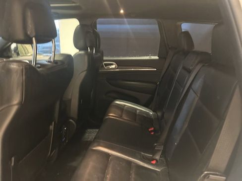 Used 2020 Jeep Grand Cherokee Limited image 12