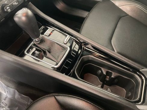 Used 2025 Jeep Compass Limited image 9