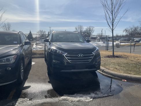 Used 2017 Hyundai Tucson Limited w/ Limited Ultimate Package 03 image 2