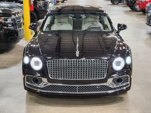 Used 2021 Bentley Flying Spur V8 AWD/4WD image 4