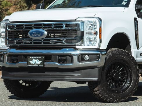 Used 2024 Ford F250 XLT w/ FX4 Off-Road Package image 2