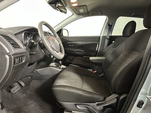 Used 2024 Mitsubishi Outlander Sport ES AWD/4WD image 11