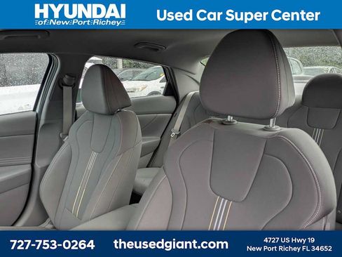 Used 2026 Hyundai Elantra Sport FWD image 3