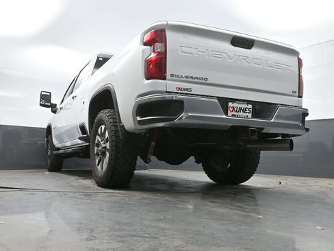 Used 2024 Chevrolet Silverado 2500 LT image 34