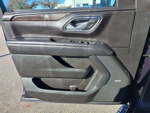 Used 2022 Chevrolet Tahoe Z71 w/ Luxury Package image 29