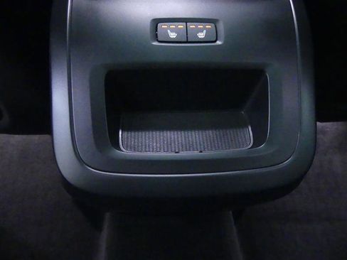 Used 2023 Volvo XC60 B5 Plus w/ Climate Package image 24