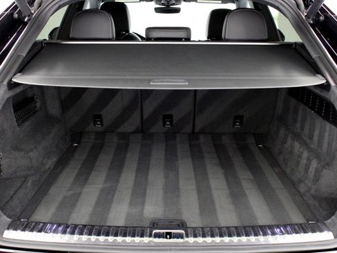 Used 2019 Audi Q8 Premium w/ Convenience Package image 70