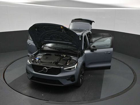Used 2023 Volvo XC40 B5 Plus w/ Driver Assist Package AWD/4WD image 45