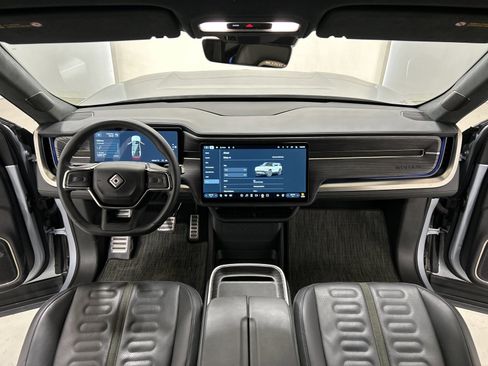 Used 2023 Rivian R1S Adventure image 27