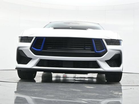 Used 2025 Ford Mustang GT Premium RWD image 38