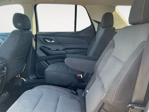 Used 2019 Chevrolet Traverse LT FWD image 13