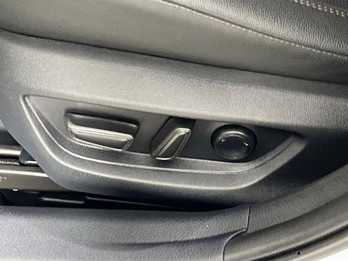 Used 2025 Toyota Camry XLE w/ Premium Plus Package image 16