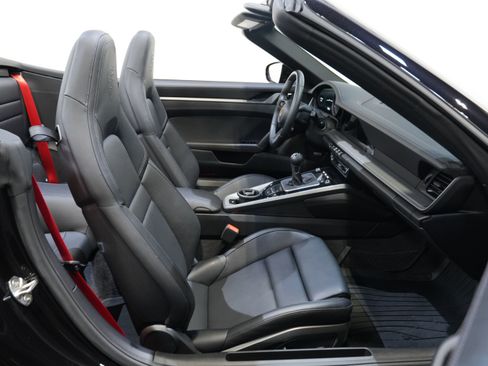 Used 2021 Porsche 911 Carrera S RWD image 32