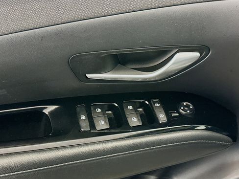 Used 2022 Hyundai Tucson SEL w/ Convenience + Premium Package AWD/4WD image 15