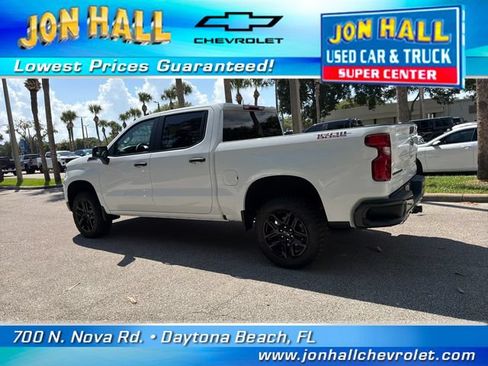 Used 2026 Chevrolet Silverado 1500 Custom Trail Boss w/ LPO, Dark Essentials Package AWD/4WD image 4
