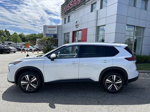 Certified 2025 Nissan Rogue SL AWD/4WD image 5