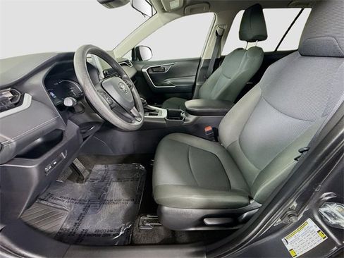 Certified 2025 Toyota RAV4 LE image 19