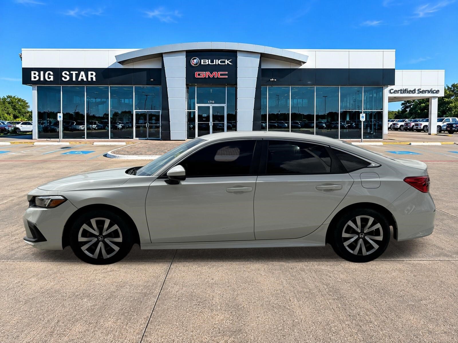 Used 2024 Honda Civic LX image 3