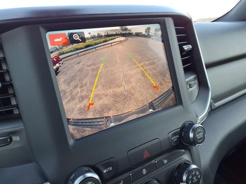 Used 2024 RAM 1500 Big Horn AWD/4WD image 17