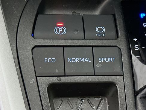 Used 2025 Toyota RAV4 XLE w/ Convenience Package FWD image 26