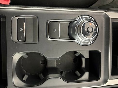 Used 2022 Ford Edge SE w/ Black Appearance Package image 25