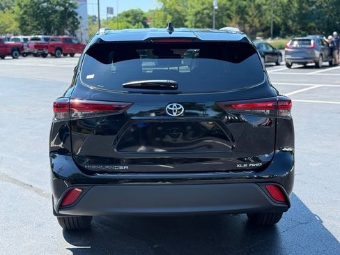 Used 2026 Toyota Highlander XLE AWD/4WD image 7
