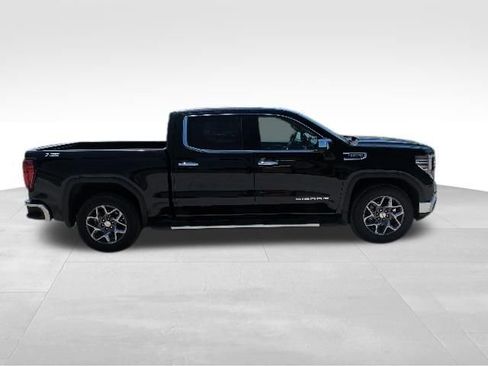 Used 2023 GMC Sierra 1500 SLT w/ SLT Premium Plus Package AWD/4WD image 2