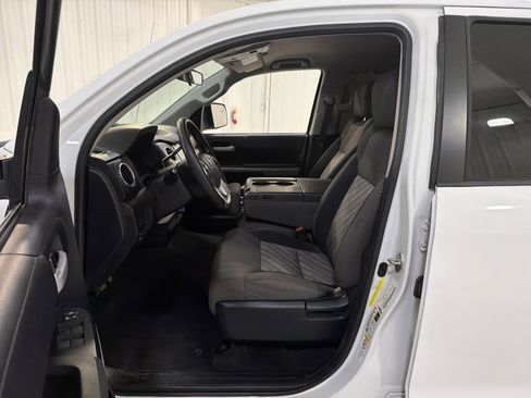 Used 2018 Toyota Tundra SR5 image 10