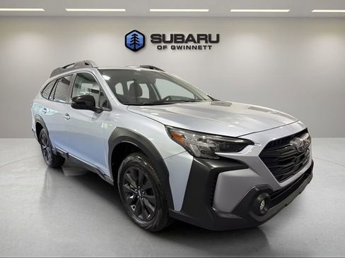Used 2025 Subaru Outback Onyx Edition AWD/4WD image 6