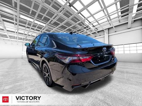 Used 2024 Toyota Camry SE FWD image 5