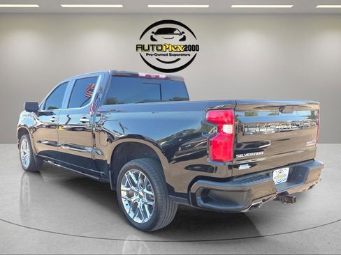 Used 2022 Chevrolet Silverado 1500 High Country w/ Technology Package AWD/4WD image 5