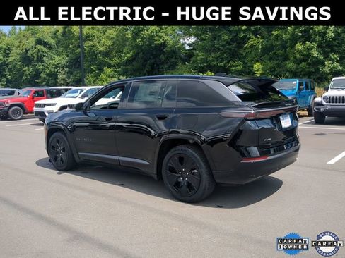 Used 2025 Jeep Wagoneer S Launch Edition image 18