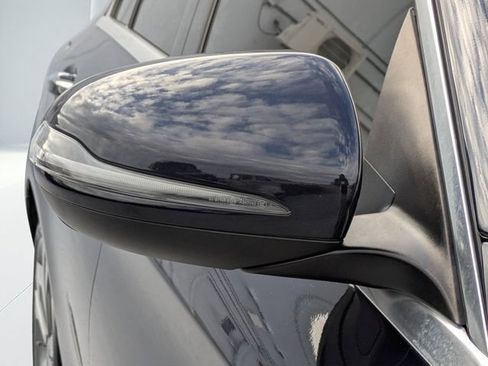 Used 2019 Mercedes-Benz C 300 Sedan image 11