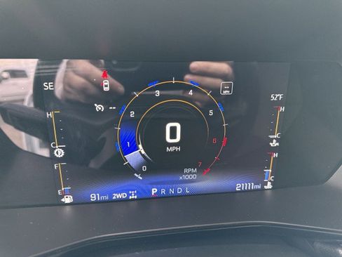 Used 2023 Chevrolet Colorado LT w/ LT Convenience Package II image 10